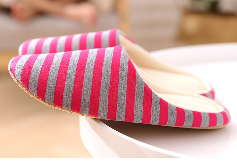 Women`s Winter Non-Slip Soft Slippers